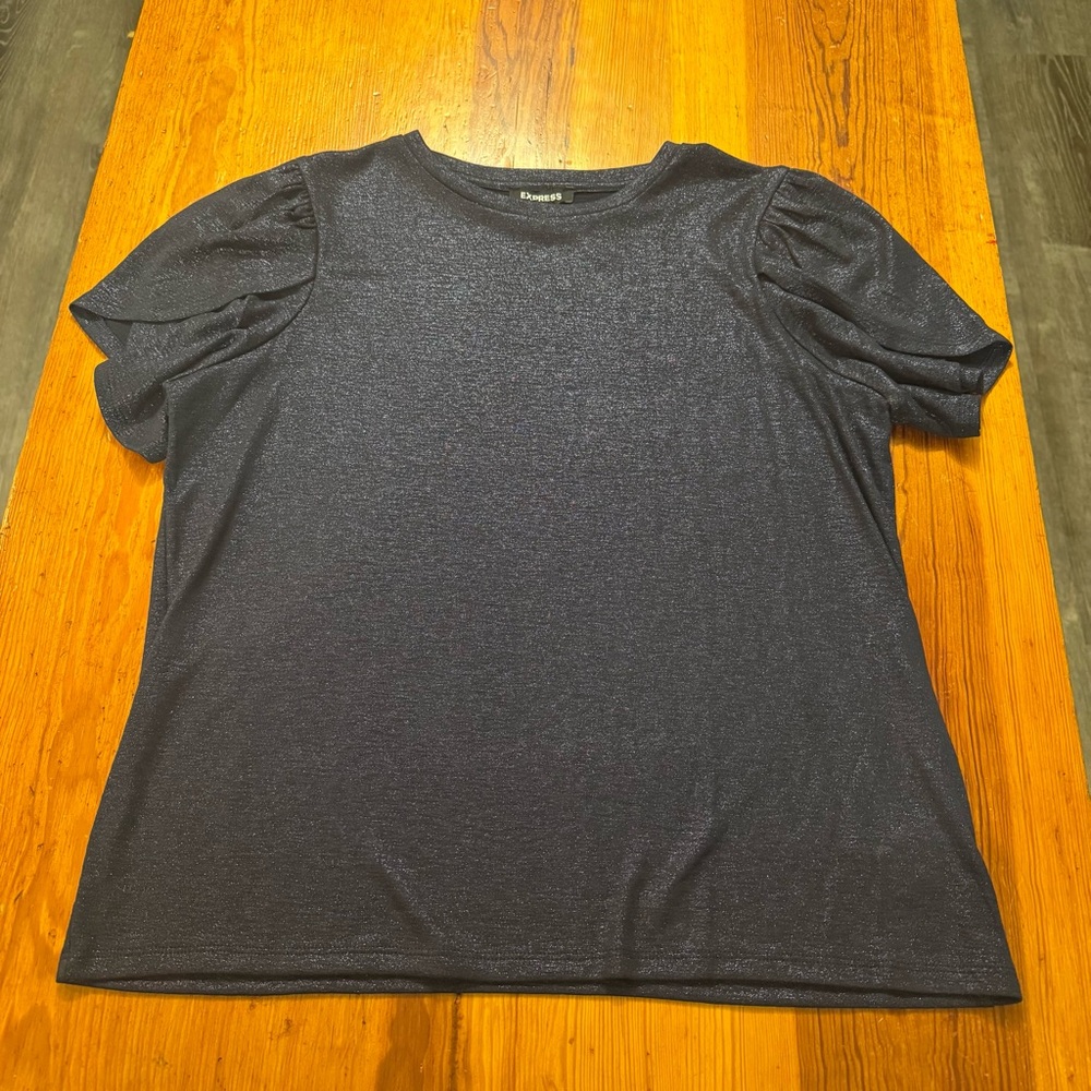 Shimmering dark navy, Short petal Sleeve Top, women’s
Size medium